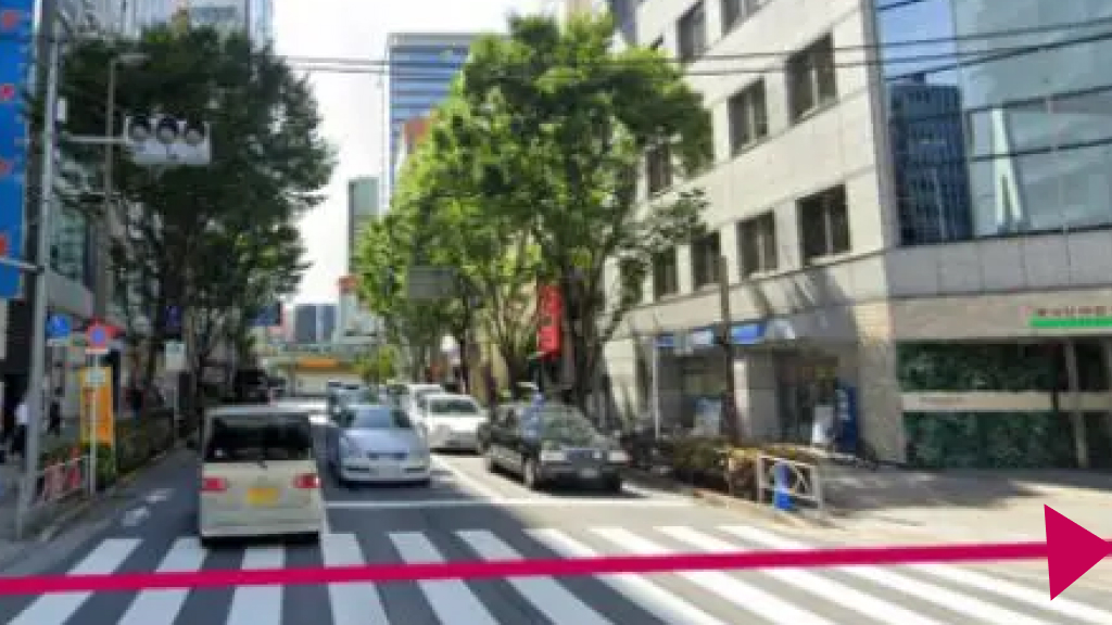 ROUND CROSSという建物