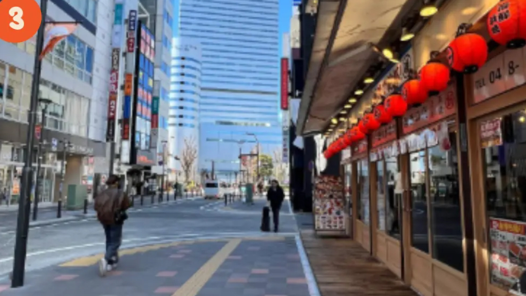 パレスホテル前のスクランブル交差点