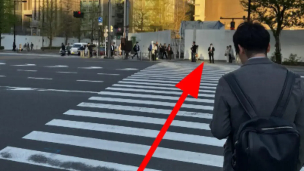 すぐに左方向に信号を渡ります。